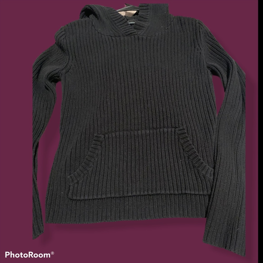 Moda international sweater